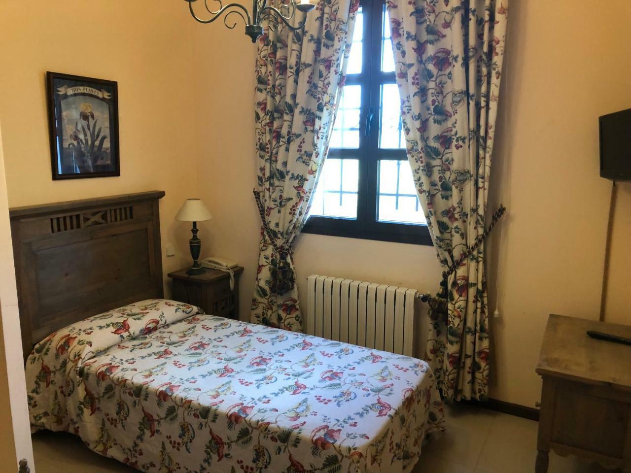 Hostal Las Paneras Авила Экстерьер фото